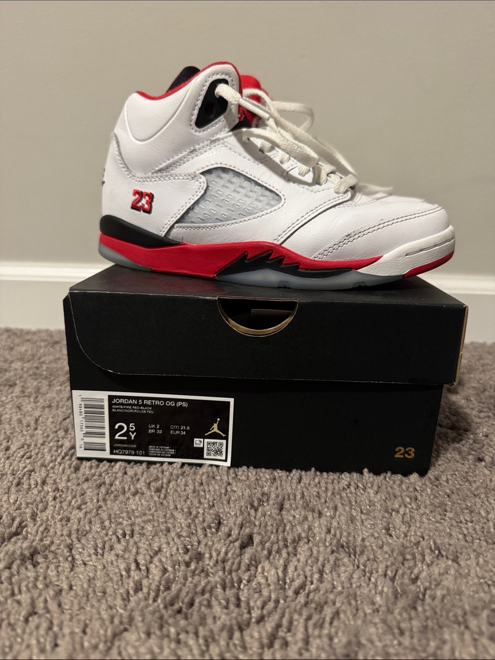 Jordan 5 Retro OG Kids' Sneakers in White and Red with Black Accents